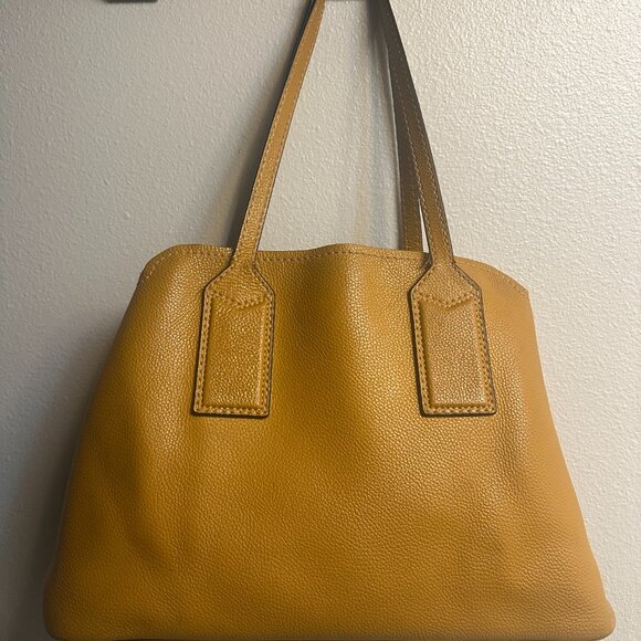 💛 Marc Jacobs "The Editor" Tote - Statement Style, Unbeatable Price! 💛 - Picture 2 of 7